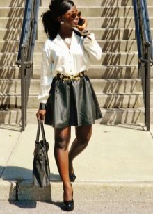 Accessories and decorations for leather skirt sun