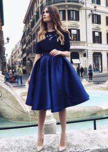 malambot na navy midi skirt