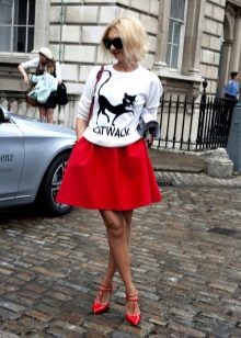 sporty red skirt