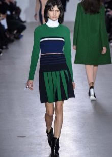 warm black and green sport skirt