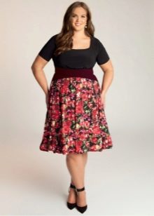 Half-skirt with elastic for full girls