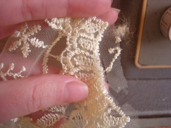 Trimming the edges of openwork strip