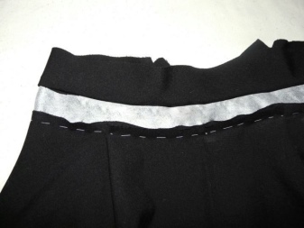 Strike half skirt (conical skirt) na may sinturon