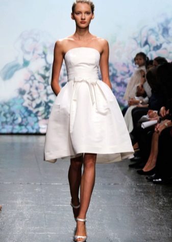 Dress sa kampanilya damit