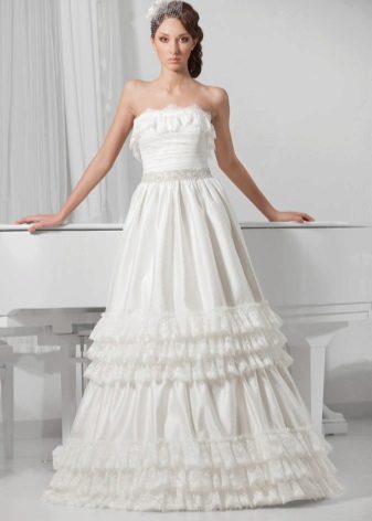 Wedding dress-transformer na may ruffles