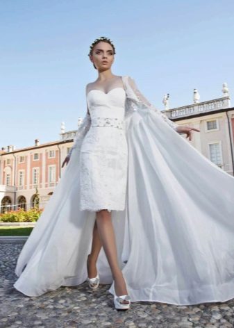 Dress sa kasal na may naaalis na kapa