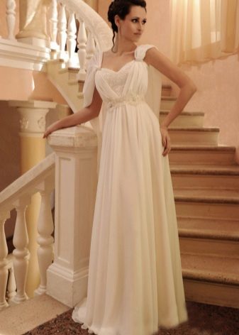 Kasal damit na may chiffon drapery sa bodice