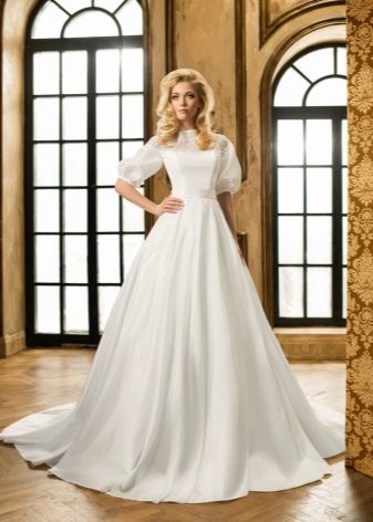 Wedding Dress na may Lobo Sleeves
