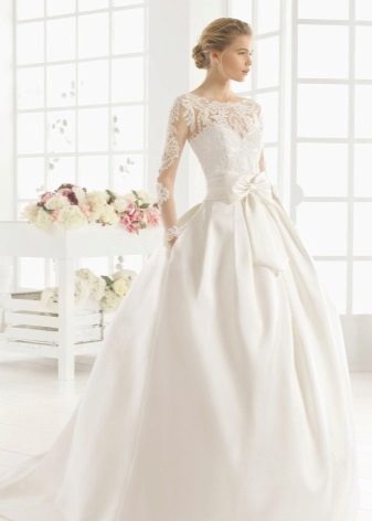 Damit na walang damit na may sarado na Wedding Dress