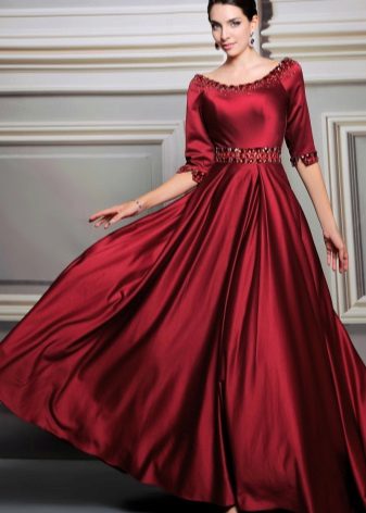 Jewellery para sa burgundy evening dress