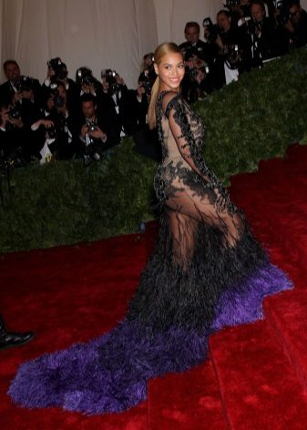 Evening dress bionse from Givenshi with fringe