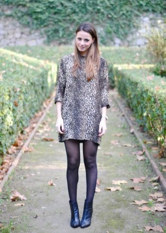 Leopard dress na may 3/4 sleeves