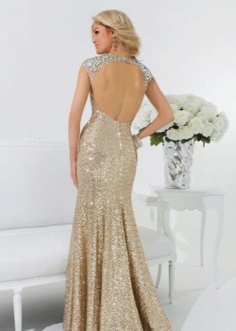 Golden dress na may bukas na likod