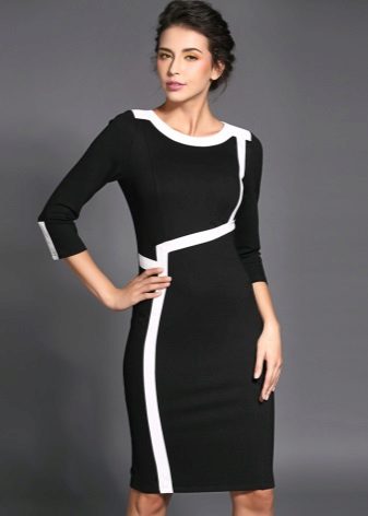 Black office dress na may white trim