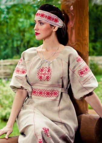 Mga damit sa istilong Russian
