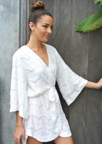 Estilo ng buhok sa ilalim ng damit kimono