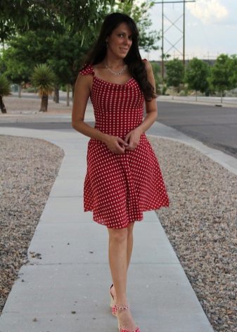 Polka Dot Dress na may Polka Dot Shoes