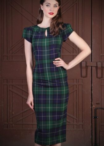 Magdamit sa berdeng kuwadra (tartan)