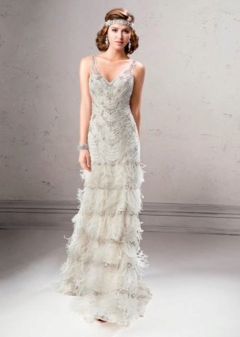 Dress in retro style white with fringe