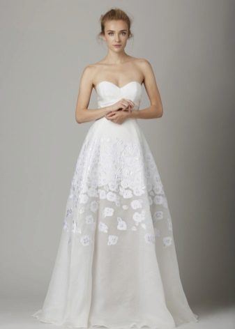The magnificent wedding dress magnificent