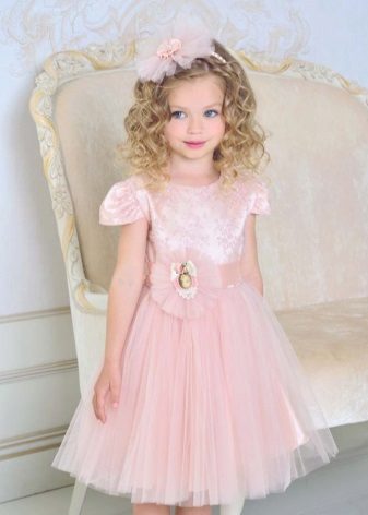 Dress with sequins magnificent short for a girl