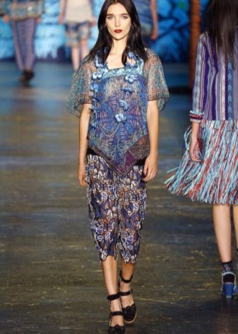 Naka-istilong damit tulle para sa spring-summer 2016