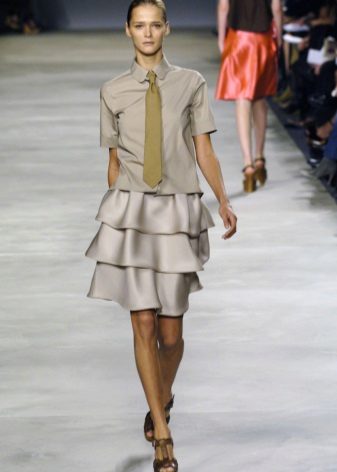 multi-layered skirt with flounces in a business image