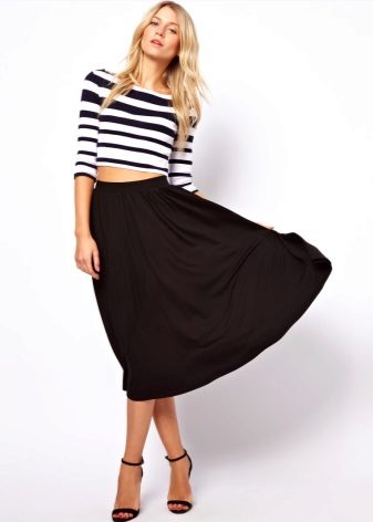 Black skirt sun below the knee