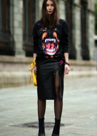 Straight skirts