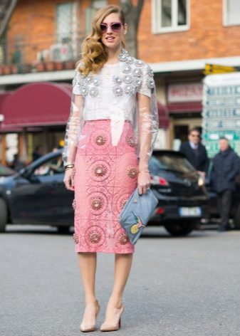 Straight skirt