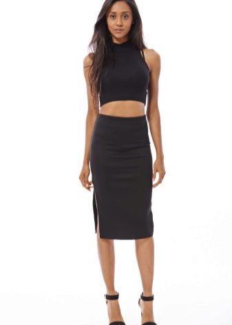 straight skirt below the knee