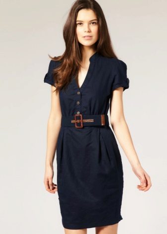 blue dress