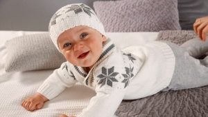 Costumes for newborns