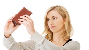 Anong kulay ang dapat magkaroon ng wallet ng Feng Shui?