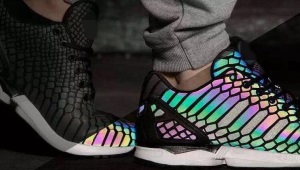 Mapang-reflective Sneakers