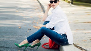 Green shoes