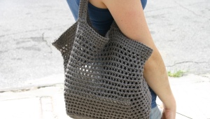 Pagniniting yarn bags