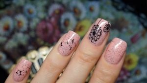 Paano gumawa ng simple at naka-istilong manicure na may mga dandelion sa mga kuko?