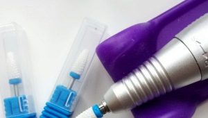 Gel polish remover: mga uri at tampok ng application