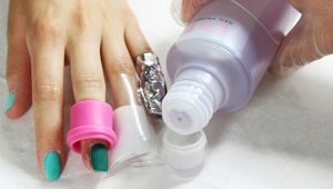Paano mabilis na alisin ang gel polish mula sa mga kuko sa bahay?