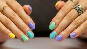Mga kagiliw-giliw na ideya na maliwanag na manicure para sa mga maikling kuko