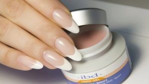 Lahat ng tungkol sa French manicure na may extension ng kuko