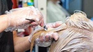 Paano lumiwanag ang buhok nang walang yellowness?