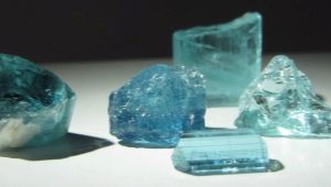 Tourmaline Paraiba: paglalarawan, mga katangian at saklaw ng paggamit