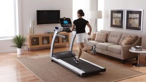 Ang mga benepisyo at pinsala ng treadmills