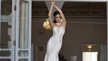 Dresses sa kasal sa isang figure