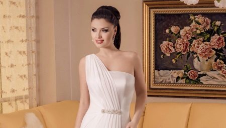 Kasal dresses mula sa Victoria Karandashova