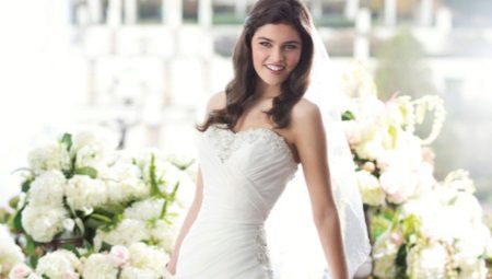 Mga Classic Wedding Dresses