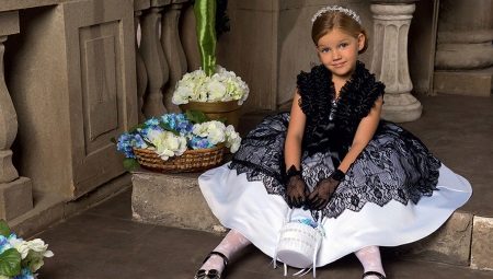 Elegant na mga dresses para sa mga batang babae