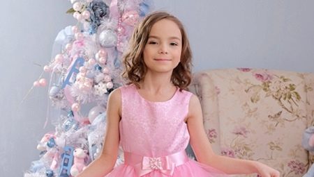 Pasko dresses para sa mga batang babae